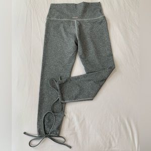 Aerie Gray Athletic Crop Leggings Size Medium